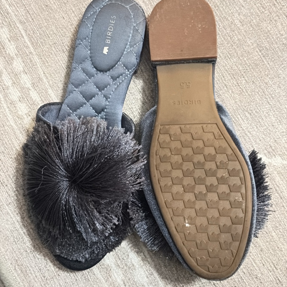 Birdies Women's Gray Slippers with Pom-Pom